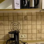 Lejlighed 85 Qm - 2 Schlafzimmer - Kueche Mit Grossem Essbereich - Wohnzimmer - Balkon - Bad - Ruhige Lage *