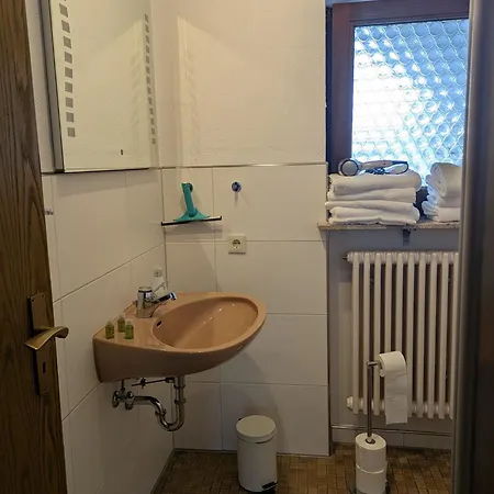 85 Qm - 2 Schlafzimmer - Kueche Mit Grossem Essbereich - Wohnzimmer - Balkon - Bad - Ruhige Lage * Gerstetten
