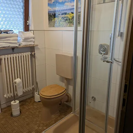 85 Qm - 2 Schlafzimmer - Kueche Mit Grossem Essbereich - Wohnzimmer - Balkon - Bad - Ruhige Lage Apartman Gerstetten