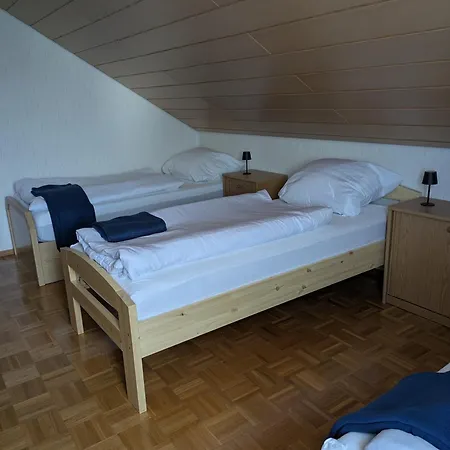 85 Qm - 2 Schlafzimmer - Kueche Mit Grossem Essbereich - Wohnzimmer - Balkon - Bad - Ruhige Lage 公寓 *