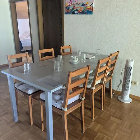 85 Qm - 2 Schlafzimmer - Kueche Mit Grossem Essbereich - Wohnzimmer - Balkon - Bad - Ruhige Lage Gerstetten