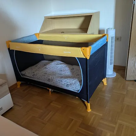 85 Qm - 2 Schlafzimmer - Kueche Mit Grossem Essbereich - Wohnzimmer - Balkon - Bad - Ruhige Lage Apartman Gerstetten